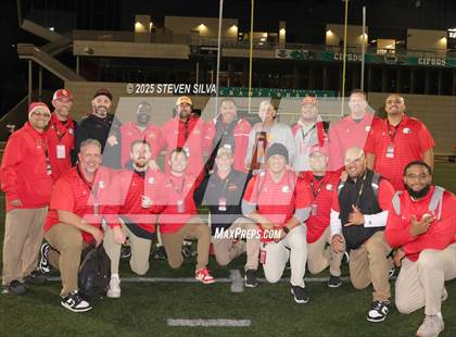 Thumbnail 3 in Carlsbad vs. Cathedral Catholic (CIF SDS Open Division Final) photogallery.