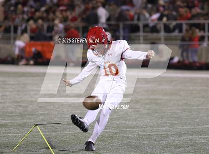 Thumbnail 1 in Carlsbad vs. Cathedral Catholic (CIF SDS Open Division Final) photogallery.
