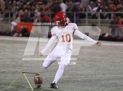 Thumbnail 3 in Carlsbad vs. Cathedral Catholic (CIF SDS Open Division Final) photogallery.