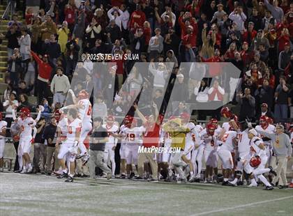 Thumbnail 3 in Carlsbad vs. Cathedral Catholic (CIF SDS Open Division Final) photogallery.