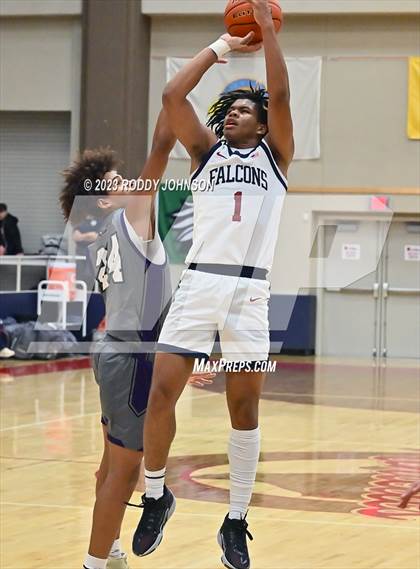 Thumbnail 3 in Klein Cain vs Tompkins (McDonald's Texas Invitational) photogallery.