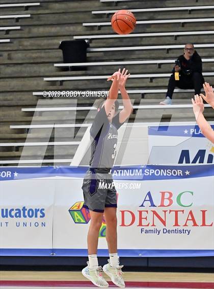 Thumbnail 3 in Klein Cain vs Tompkins (McDonald's Texas Invitational) photogallery.