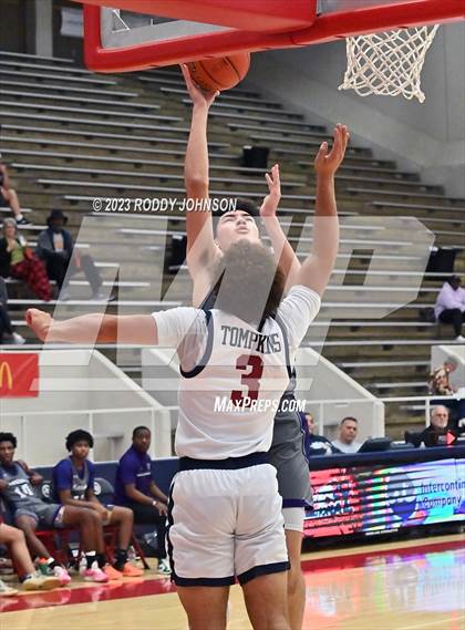 Thumbnail 1 in Klein Cain vs Tompkins (McDonald's Texas Invitational) photogallery.