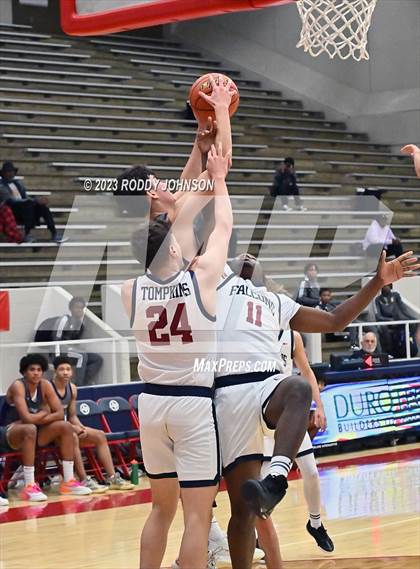 Thumbnail 3 in Klein Cain vs Tompkins (McDonald's Texas Invitational) photogallery.