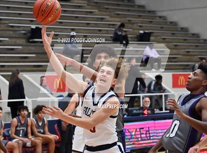 Thumbnail 2 in Klein Cain vs Tompkins (McDonald's Texas Invitational) photogallery.