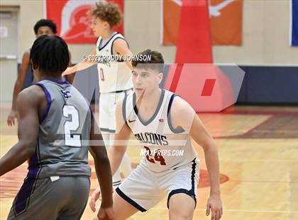 Thumbnail 2 in Klein Cain vs Tompkins (McDonald's Texas Invitational) photogallery.