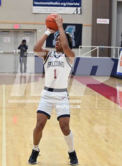 Thumbnail 2 in Klein Cain vs Tompkins (McDonald's Texas Invitational) photogallery.