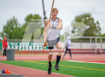 Thumbnail 2 in CIF-SDS Finals (Pole Vault) photogallery.
