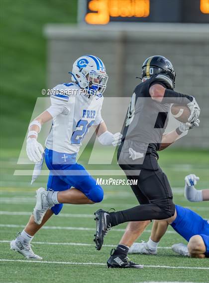 Thumbnail 2 in Creighton Prep @ Lincoln Southeast photogallery.