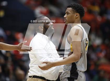 Thumbnail 3 in Sandy Creek vs. St. Francis Academy (King Cotton Classic) photogallery.