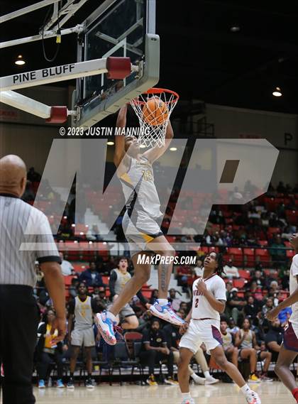 Thumbnail 3 in Sandy Creek vs. St. Francis Academy (King Cotton Classic) photogallery.