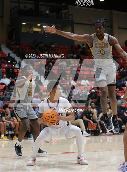Thumbnail 3 in Sandy Creek vs. St. Francis Academy (King Cotton Classic) photogallery.