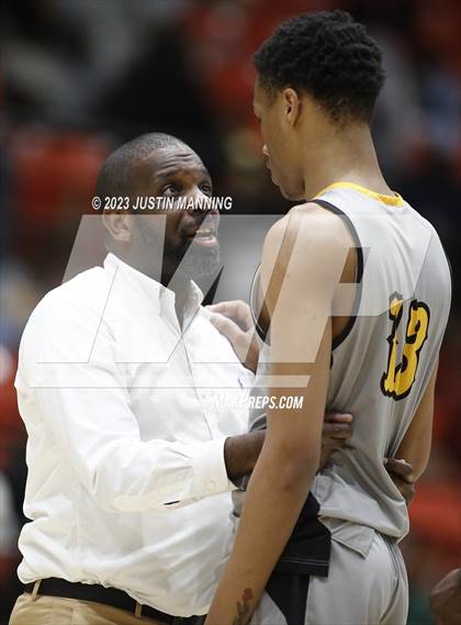 Thumbnail 1 in Sandy Creek vs. St. Francis Academy (King Cotton Classic) photogallery.