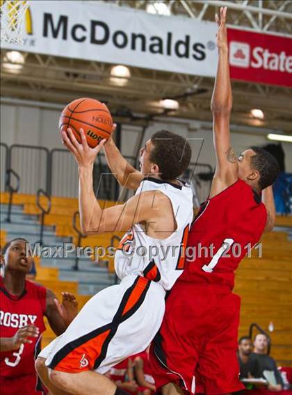 Thumbnail 3 in Crosby vs La Porte (McDonald's Texas Invitational) photogallery.