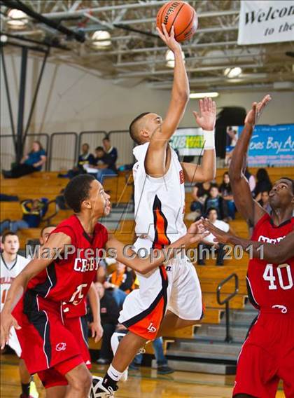 Thumbnail 2 in Crosby vs La Porte (McDonald's Texas Invitational) photogallery.
