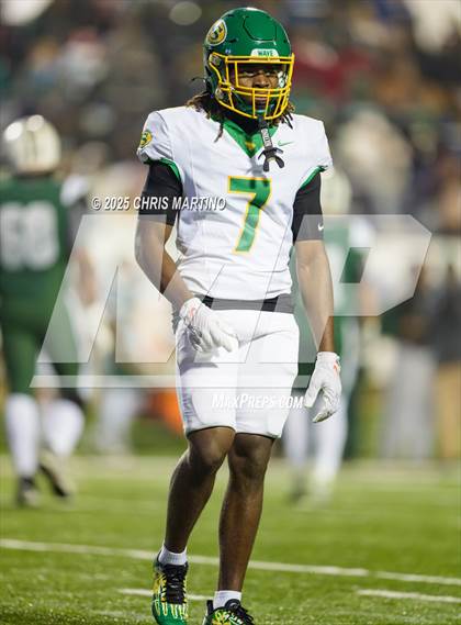 Thumbnail 3 in Summerville vs. Dutch Fork (SCHSL 5A Division 1 Final) photogallery.