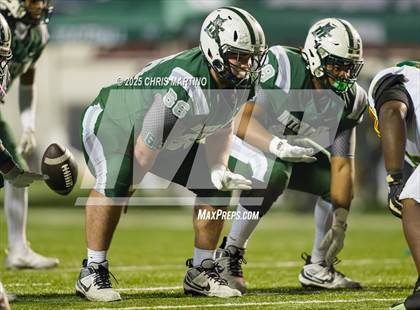 Thumbnail 3 in Summerville vs. Dutch Fork (SCHSL 5A Division 1 Final) photogallery.