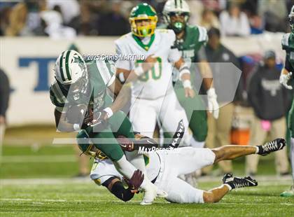 Thumbnail 2 in Summerville vs. Dutch Fork (SCHSL 5A Division 1 Final) photogallery.