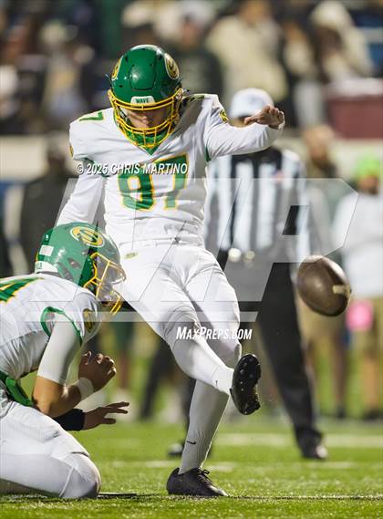 Thumbnail 1 in Summerville vs. Dutch Fork (SCHSL 5A Division 1 Final) photogallery.
