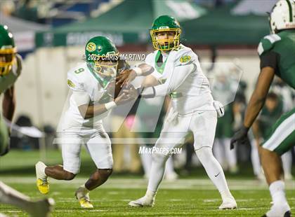 Thumbnail 1 in Summerville vs. Dutch Fork (SCHSL 5A Division 1 Final) photogallery.
