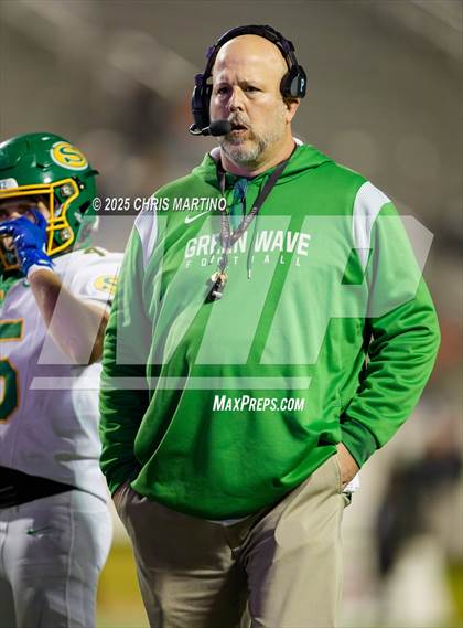 Thumbnail 3 in Summerville vs. Dutch Fork (SCHSL 5A Division 1 Final) photogallery.