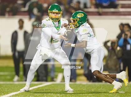 Thumbnail 3 in Summerville vs. Dutch Fork (SCHSL 5A Division 1 Final) photogallery.