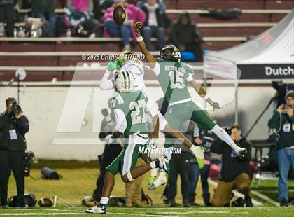Thumbnail 2 in Summerville vs. Dutch Fork (SCHSL 5A Division 1 Final) photogallery.