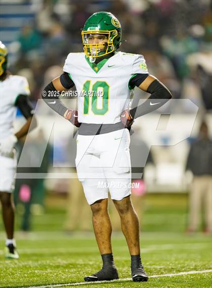 Thumbnail 3 in Summerville vs. Dutch Fork (SCHSL 5A Division 1 Final) photogallery.