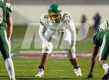 Thumbnail 3 in Summerville vs. Dutch Fork (SCHSL 5A Division 1 Final) photogallery.