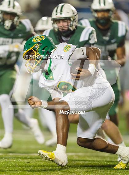 Thumbnail 3 in Summerville vs. Dutch Fork (SCHSL 5A Division 1 Final) photogallery.