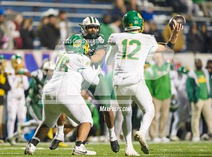 Thumbnail 3 in Summerville vs. Dutch Fork (SCHSL 5A Division 1 Final) photogallery.