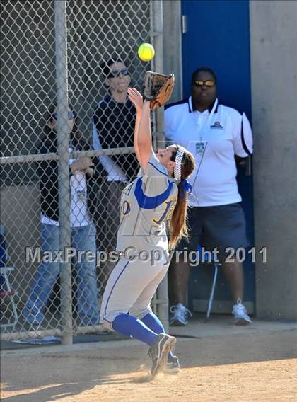 Thumbnail 3 in La Mirada vs. Camarillo (CIF SS D2 Final) photogallery.