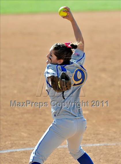 Thumbnail 3 in La Mirada vs. Camarillo (CIF SS D2 Final) photogallery.