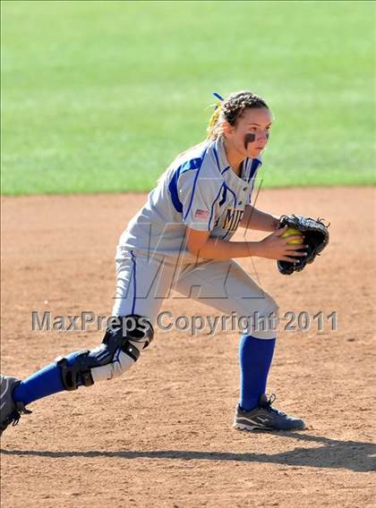 Thumbnail 3 in La Mirada vs. Camarillo (CIF SS D2 Final) photogallery.
