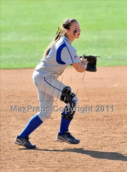 Thumbnail 2 in La Mirada vs. Camarillo (CIF SS D2 Final) photogallery.