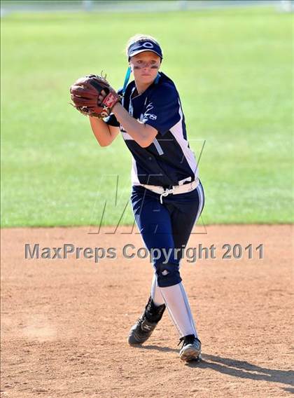 Thumbnail 2 in La Mirada vs. Camarillo (CIF SS D2 Final) photogallery.