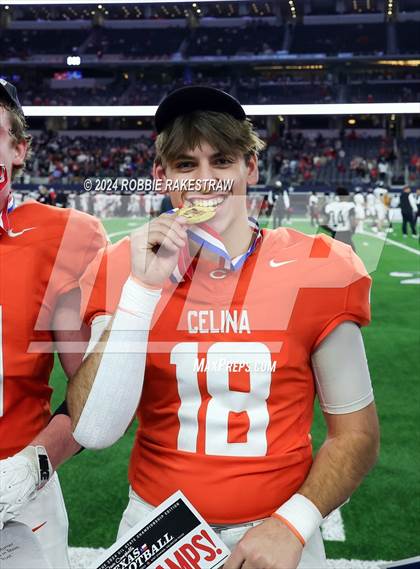 Thumbnail 3 in Celina vs. Kilgore (UIL 4A Division I Football Final Medal Ceremony) photogallery.