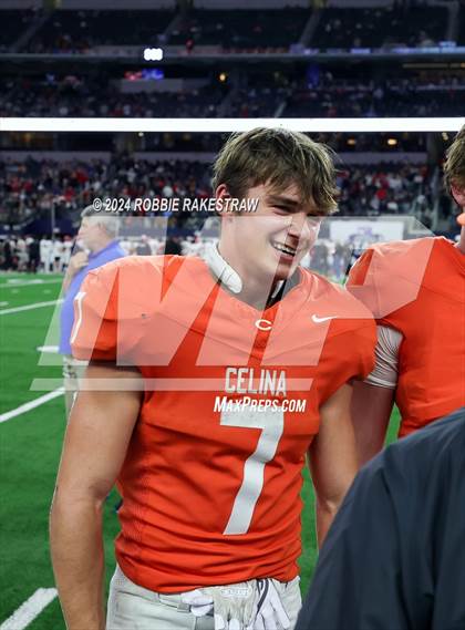 Thumbnail 2 in Celina vs. Kilgore (UIL 4A Division I Football Final Medal Ceremony) photogallery.