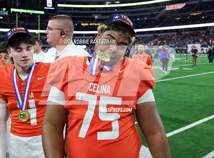 Thumbnail 3 in Celina vs. Kilgore (UIL 4A Division I Football Final Medal Ceremony) photogallery.