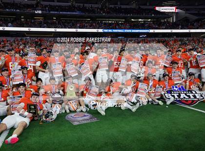 Thumbnail 3 in Celina vs. Kilgore (UIL 4A Division I Football Final Medal Ceremony) photogallery.