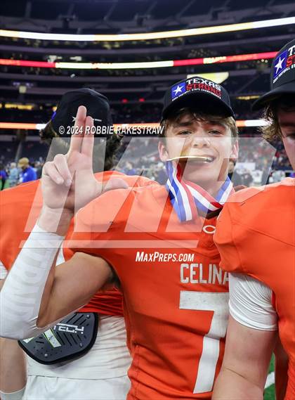 Thumbnail 3 in Celina vs. Kilgore (UIL 4A Division I Football Final Medal Ceremony) photogallery.