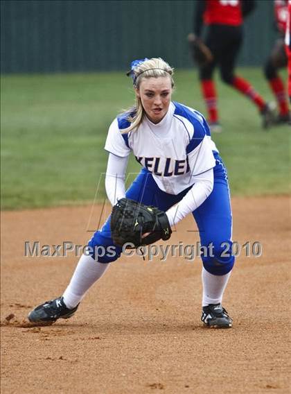 Thumbnail 3 in Burleson vs. Keller photogallery.