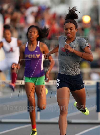 Thumbnail 2 in CIF SS Masters Track and Field (Girls Running Events) photogallery.