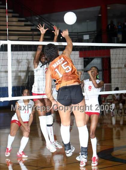 Thumbnail 2 in Hutto vs Travis (4A Region IV, Bi-District) photogallery.