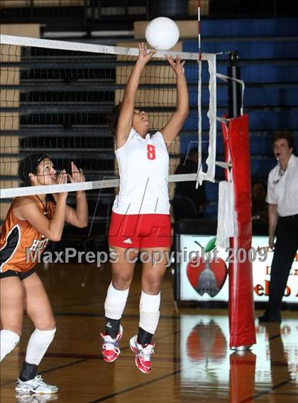 Thumbnail 2 in Hutto vs Travis (4A Region IV, Bi-District) photogallery.