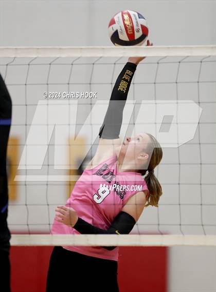 Thumbnail 3 in Blue Ridge vs San Tan Foothills (The Florence VB Invitational) photogallery.