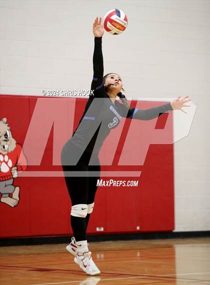 Thumbnail 2 in Blue Ridge vs San Tan Foothills (The Florence VB Invitational) photogallery.