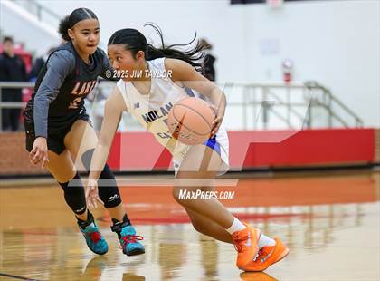 Thumbnail 3 in Lake Belton vs Nolan Catholic (AutoWorld Chevrolet GMC Year-End Classic) photogallery.
