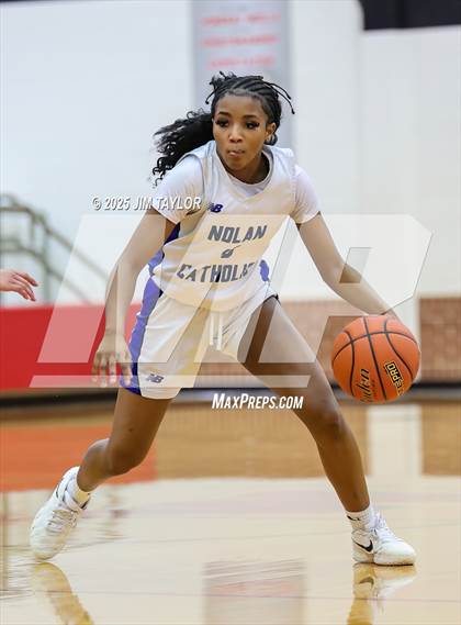 Thumbnail 3 in Lake Belton vs Nolan Catholic (AutoWorld Chevrolet GMC Year-End Classic) photogallery.