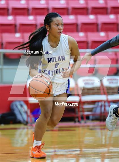 Thumbnail 1 in Lake Belton vs Nolan Catholic (AutoWorld Chevrolet GMC Year-End Classic) photogallery.